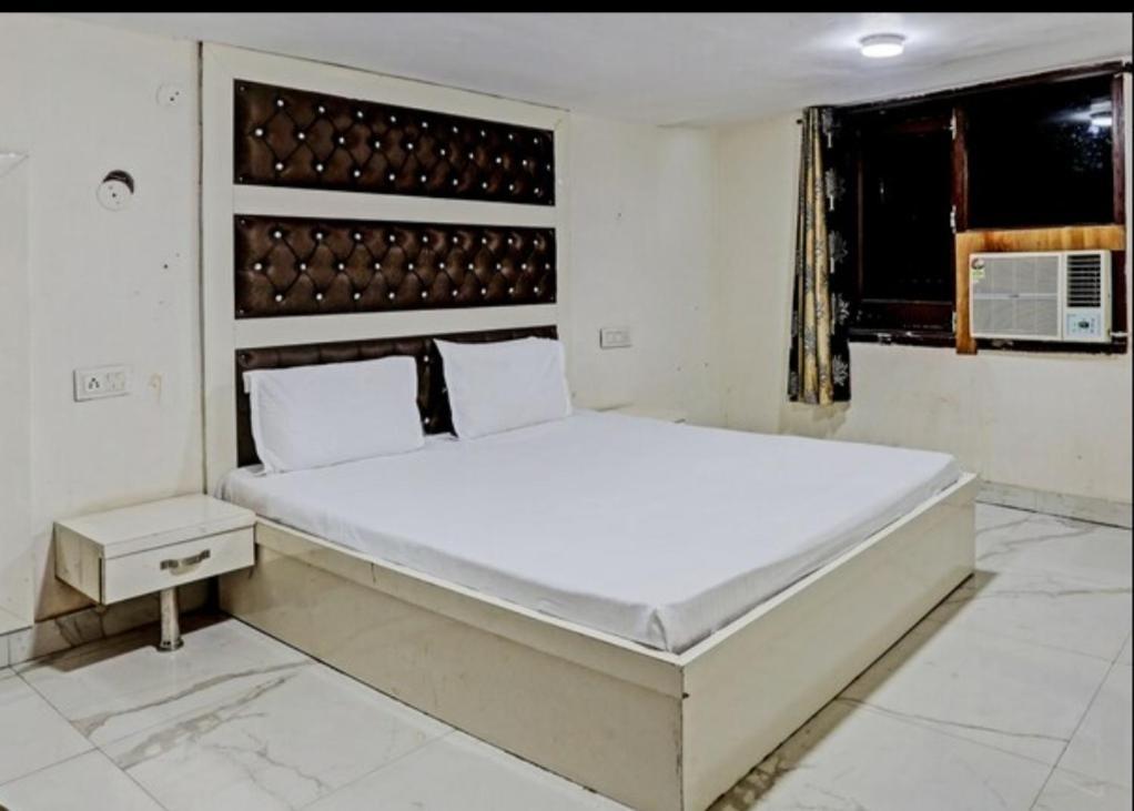 Mishra Residency Hotel อัมริตสา ภายนอก รูปภาพ